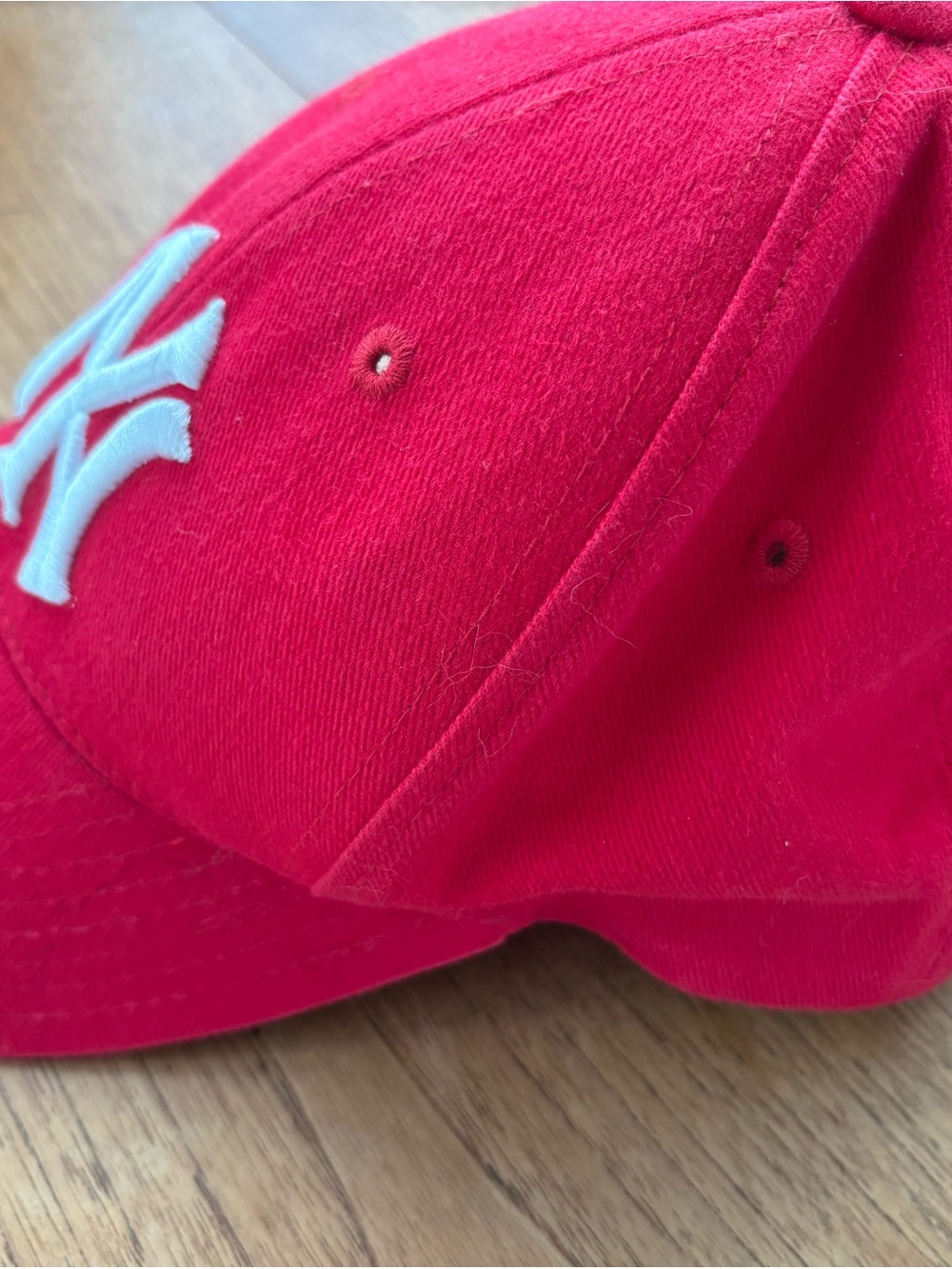 Yankees Baseball Cap - Picture 2 of 3